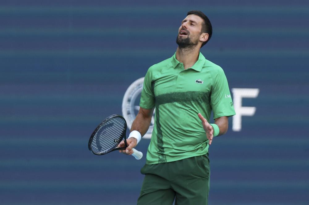 半场战报：阿森纳1-1拜仁，廷贝尔破门，伦纳特-卡尔扳平